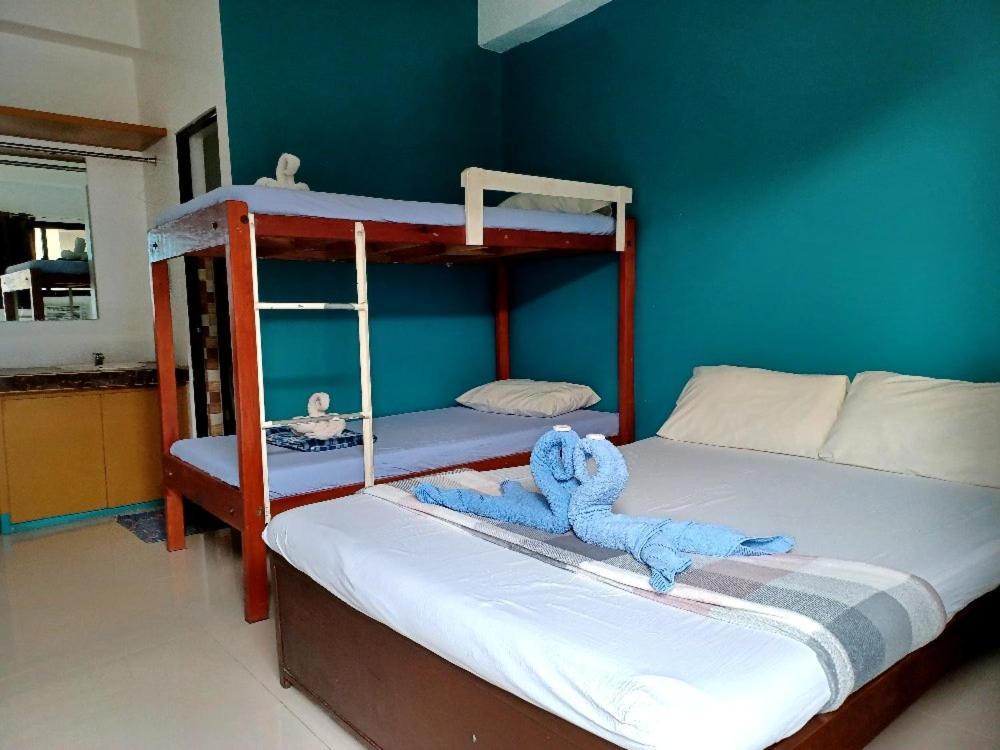 Pete'S Inn Roxas City Exteriör bild